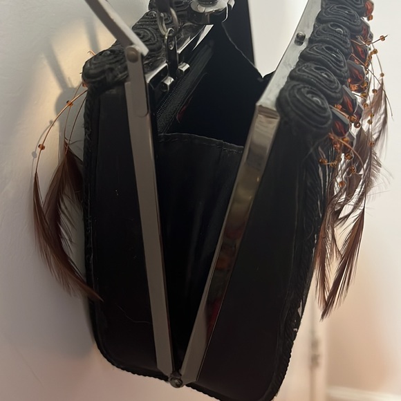 Moo Roo Handbag Gorgeous Rare Black/Bronze wristlet style w/feathers & beads. - Picture 6 of 7